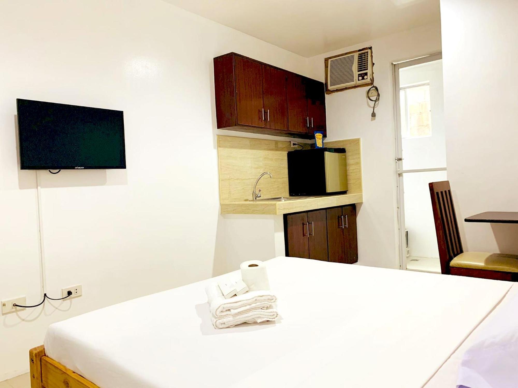 Crosswinds Hotel Paranaque City Bagian luar foto