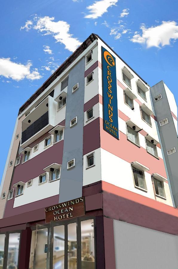 Crosswinds Hotel Paranaque City Bagian luar foto
